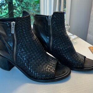 Officine creative famous duck del nord black leather open toe boots